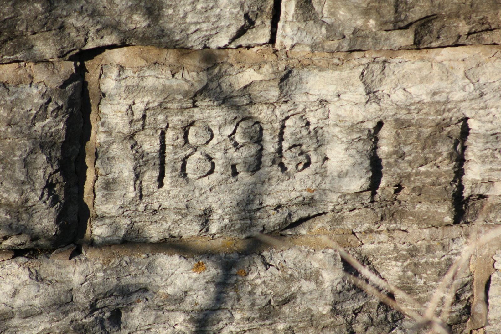 Date stone